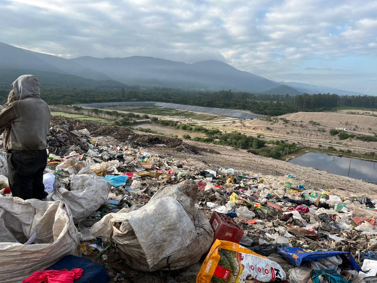 prensaju's tweet image. Se realizó hoy la inspección ocular en el Vertedero San Javier ordenada en marco de un amparo ambiental tramitado por la jueza de Minas María Victoria Mosmann #Salta #Justicia  justiciasalta.gov.ar/es/prensa-deta… a través de @prensaju