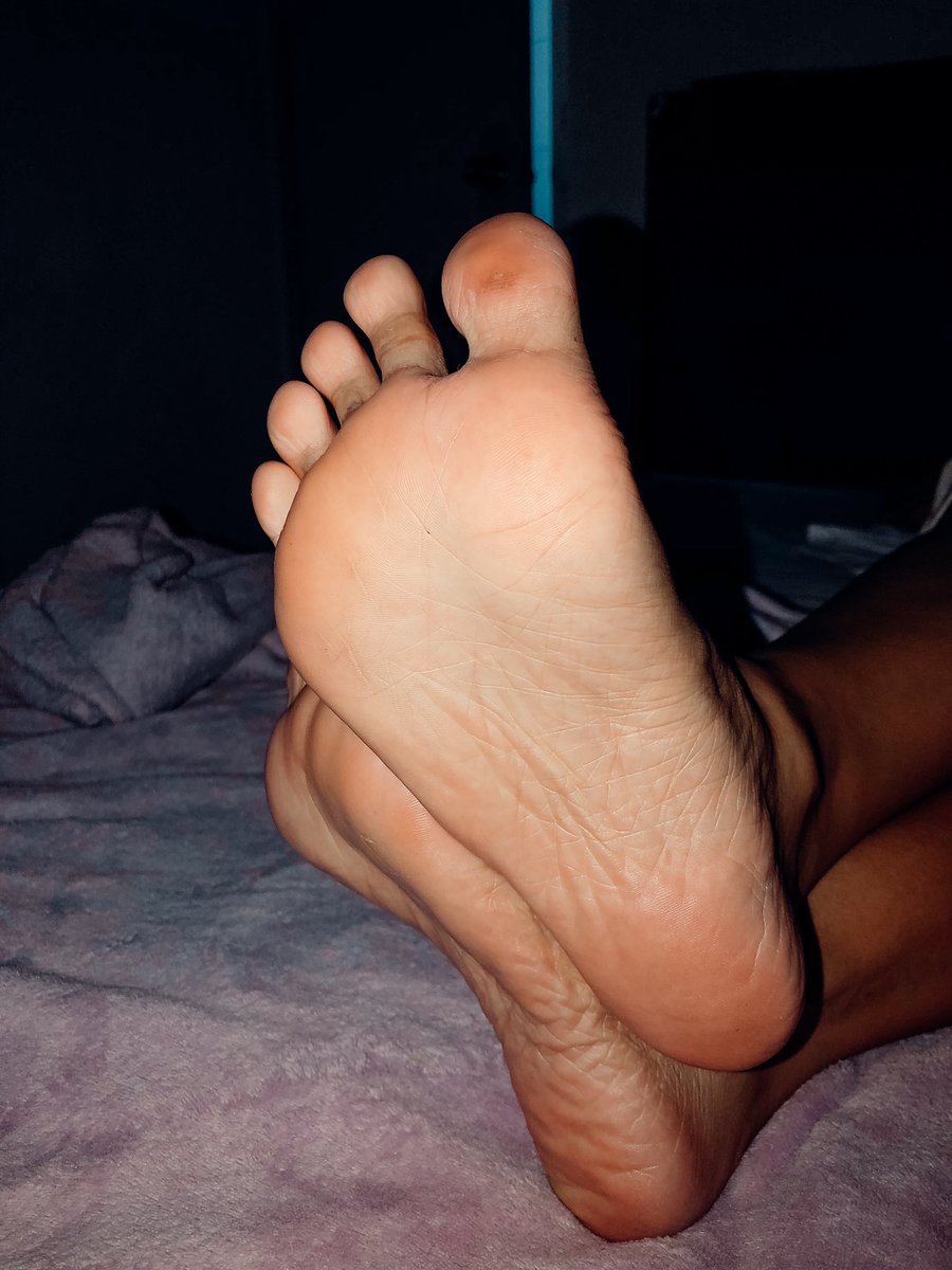 ki_laco's tweet photo. Size 8 soles 🦶🏼 
#pinayfeet #filipinafeet #feet #footfetish #sellingcontent #feetpicsforsale #feetpicswanted #isellfeetpics #soles #footfetish https://t.co/G8YQ92hPmw
