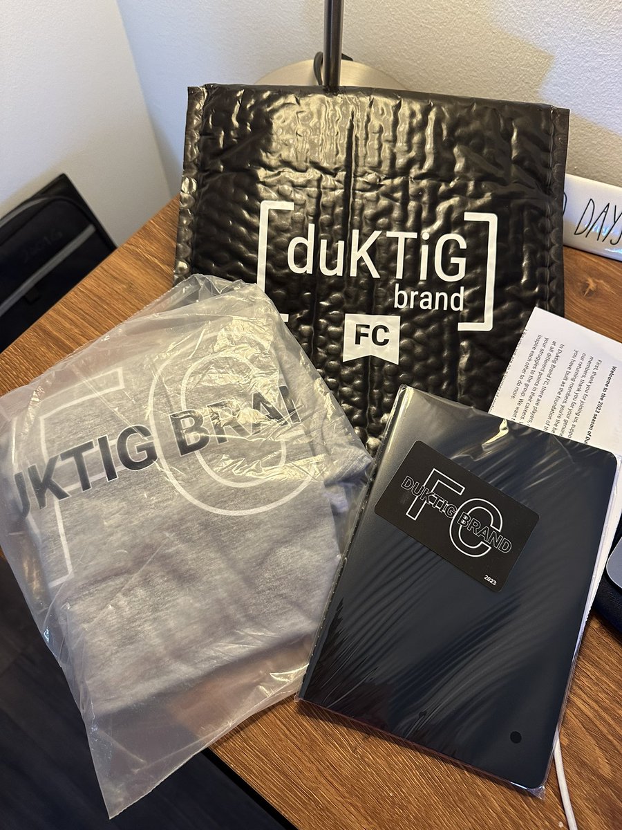 Thanks @duktigbrand for the package! #PlanToBeGreat 📒