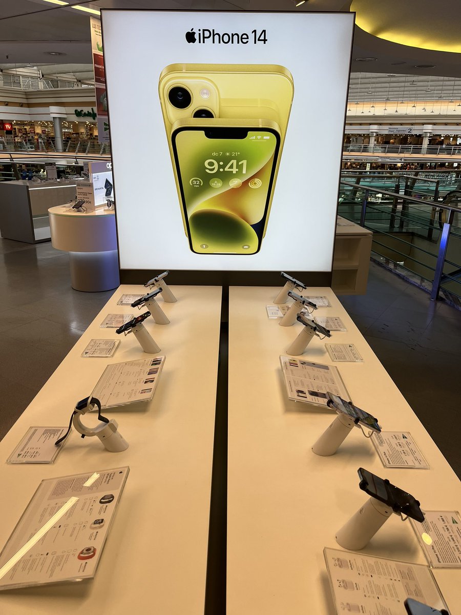 vbappleworld's tweet photo. iPhone 14, iPhone 14 Pro and Apple Watch S8 at El Corte Inglés Mall @elcorteingles #apple #apple2023 #applegeek #appletech #appleelcorteingles #applefan #appletech #appletechnology #elcorteingles #apple23 https://t.co/jz8ZdyPC4f