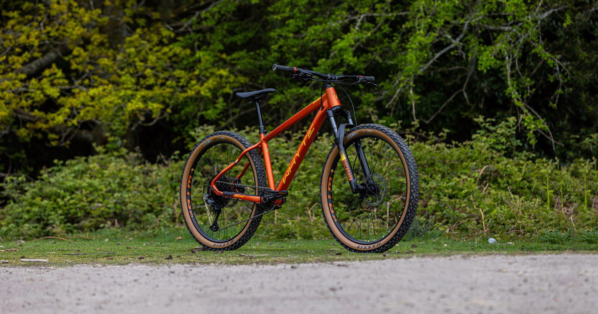 EvansCycles's tweet photo. New in and ready to tackle any terrain - upgrade your mountain biking game with the sleek and powerful Whyte Compact 806 π¦
Shop now
π https://t.co/sDHmz27YH8 π
π· Whyte Bikes
#MountainBikeAdventure #WhyteBikes #RideTheTrails https://t.co/voRaUWyNZe