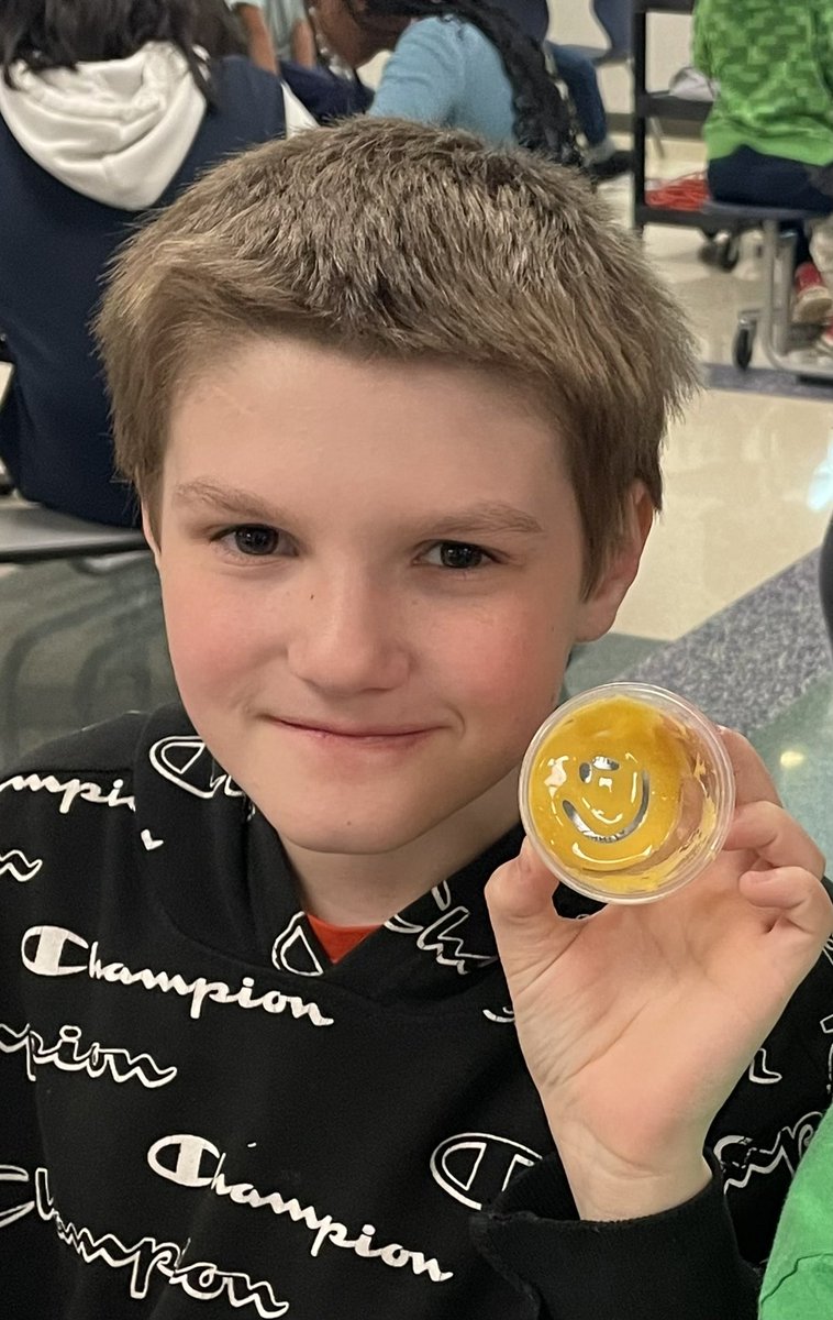 You know it’s a good lunch when it smiles back at you! 😃 
#saycheese
#wearewayne <a href="/SFE_3820/">SFE Elementary</a> <a href="/giantsnutrition/">WT Child Nutrition</a>