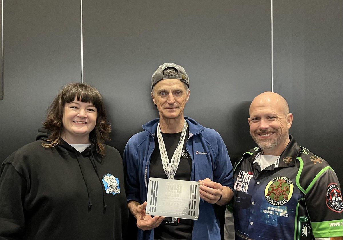 Members of the Underworld inducted Aidan Cook as an Honorary Member on the Star Wars Celebration Europe. 

Aidan is an actor and puppeteer for many Star Wars Characters including Benthic Two Tubes, Dr. Quadpaw, Bobbajo and Boolio. 

#StarWars #HonoraryMember #aidancook