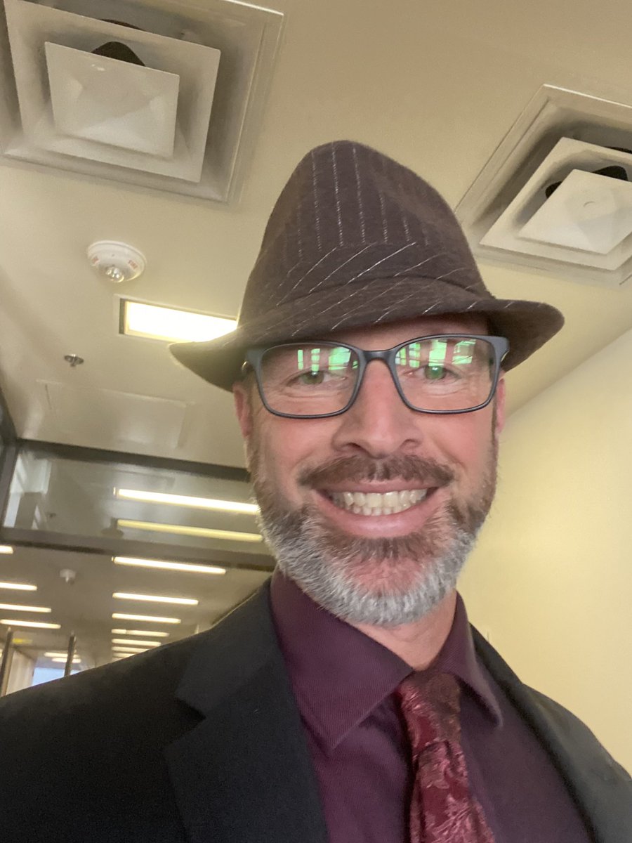 dpantos's tweet photo. Volunteered in the busiest ever eviction court this morning—with over 60 evictions on the docket—and helped prevent 3 evictions. One woman was in court even though her 7 y/o daughter had just been sexually assaulted this past weekend https://t.co/MJiTqF58S7