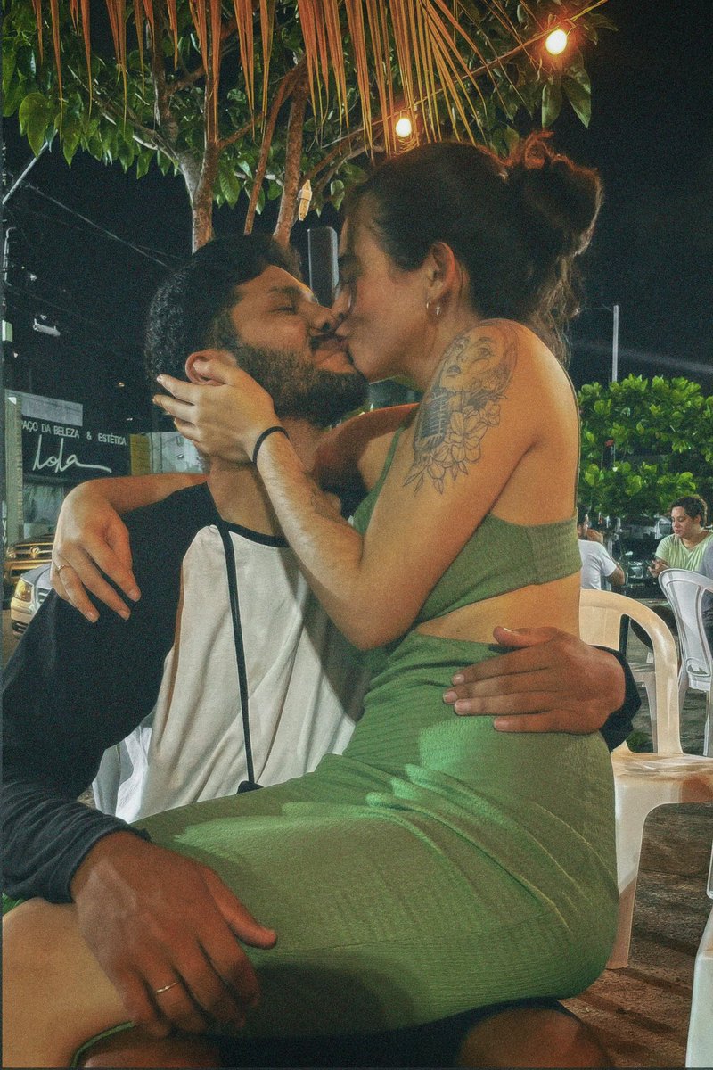 guedsmari's tweet photo. Retweeta uma foto com o seu amor 🧡 

*as fotos são uma pataquada mas nosso amor é lindão* https://t.co/egpYm40mYR