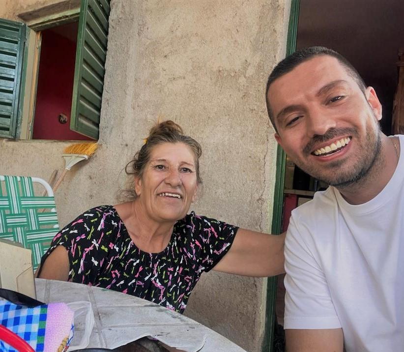CON ELSA, CADA VEZ SOMOS MÁS❤️
Desde el 7 de mayo vamos a tener un municipio comprometido, que acompañe y se haga cargo de la educación y la salud de todos los arauqueños.
Gracias  a todos los que día a día se suman a la construcción de un nuevo Dpto.
<a href="/QuintelaRicardo/">Ricardo Quintela</a>  Gobernador