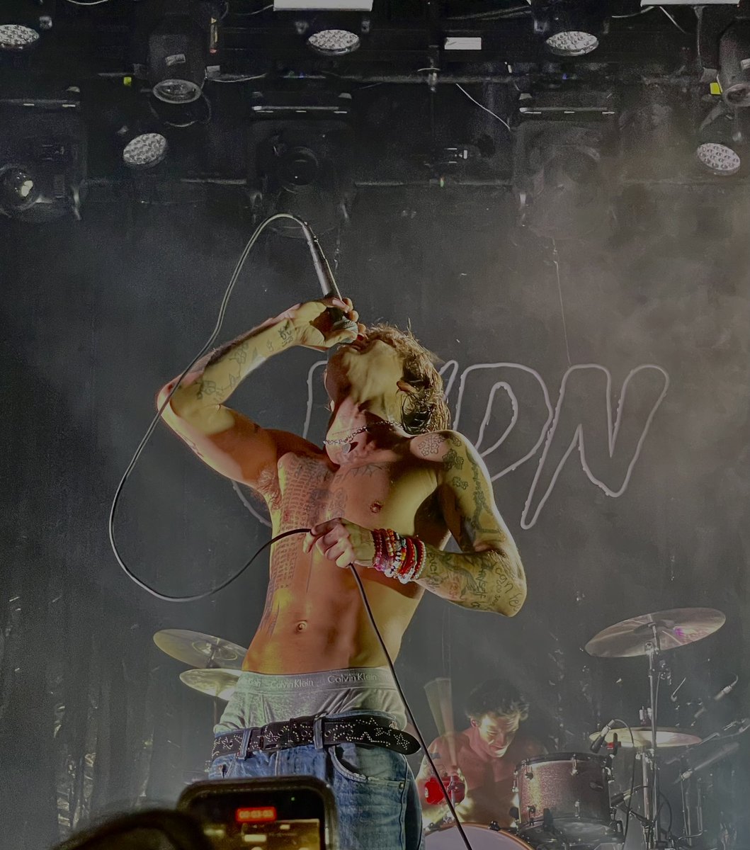 648walkinghome's tweet image. Took this sick picture of @jxdn at @IronCityBham and thought I’d share #jxdn #jadenhossler #ihopethisneverendstour
