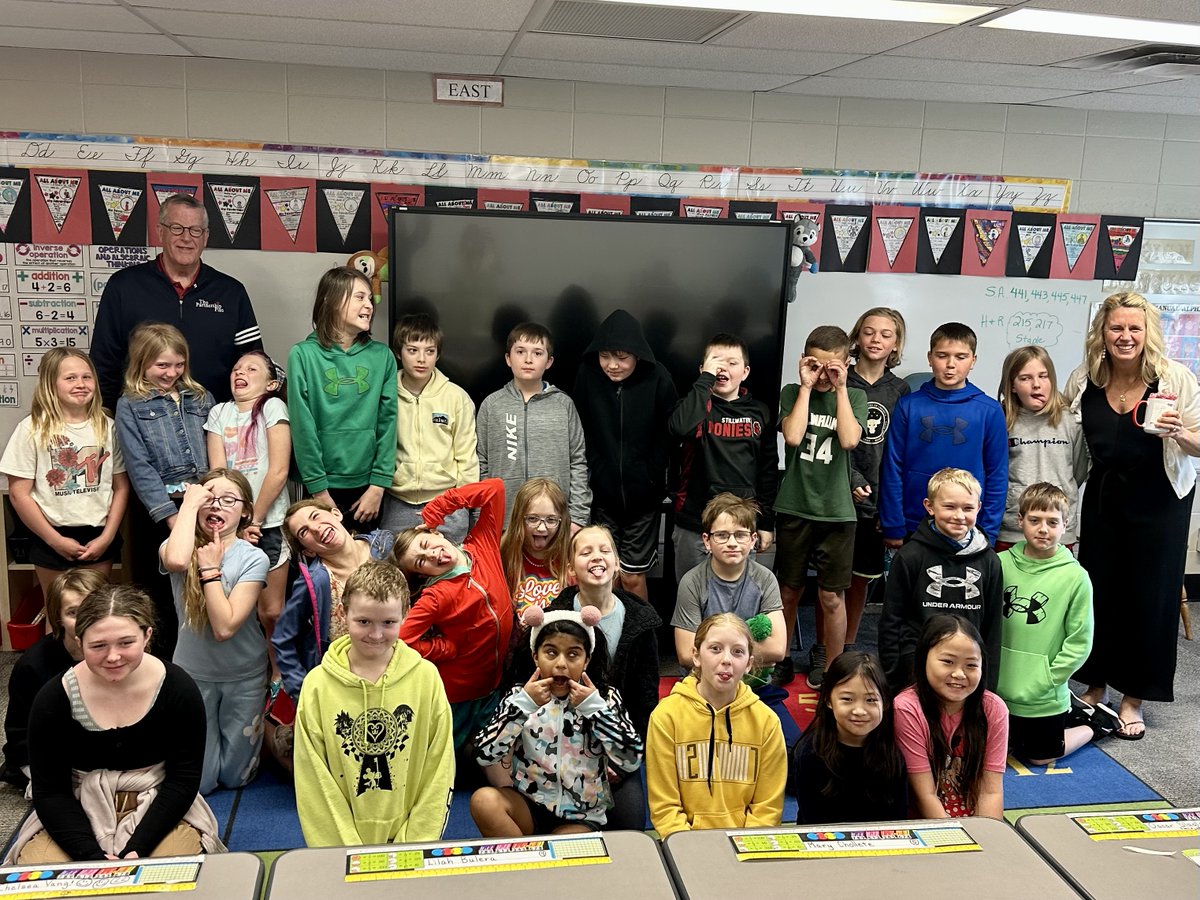 PartnershipPlan's tweet photo. The first#PartnershipAward of the day goes to Allison Puhrmann of Afton-Lakeland Elementary.  Thank you, Allison, for all you do for our kids! #ponypride https://t.co/D7r0FdOLLA
