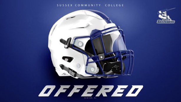 CoachRambo1's tweet photo. Congrats @BIG_MUARY on your Official Offer to the family. ⚪️🔵⚡️⚡️#DAWG @CoachJrob2 @Sussexfootball5 @RecruitSussex https://t.co/63DiUttFIP