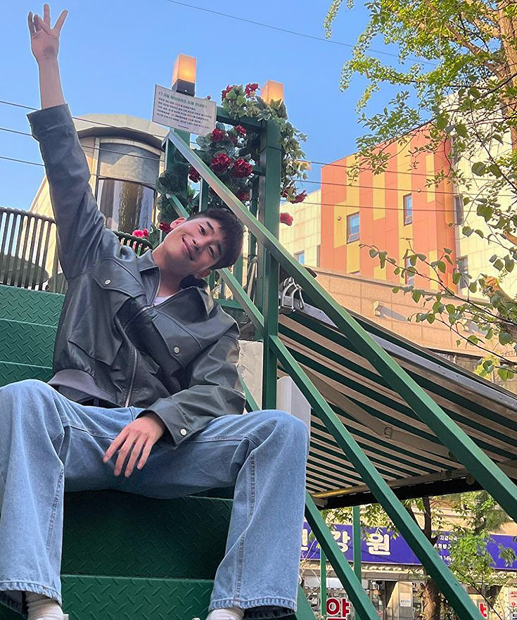 existe algo mejor que el #𝚌h𖦹coꪆ୧𝚍ay ? por supuesto que no, así que este peloncito tiene un poquito de tiempo y se unió al #祭り·𝕥eddy𖠇𝓅arty para felicitar al bebito en su día.

⠀⠀—   @ デミアンㅤ𔓘ㅤ 𝙥os𝙩𝙞𝙣𝙜𝄒    !