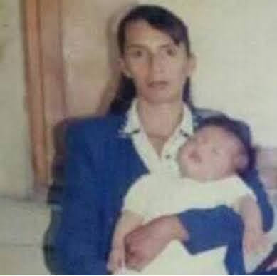 Durazno1312's tweet photo. Cuando era un bebé 🤣🍼 https://t.co/6EDuHTsHui