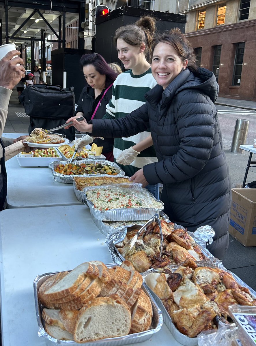 Oi. My sister runs a street kitchen in Martin Place where they give rough sleepers a feed twice a week. ALL she asks is that you follow their Insta. Maybe also give this an RT. They do good work, who are you to refuse??!? instagram.com/thealfrescokit…