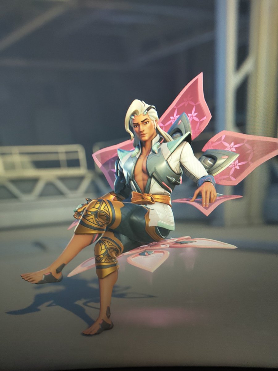 Look at him and tell me he's not a f4 g