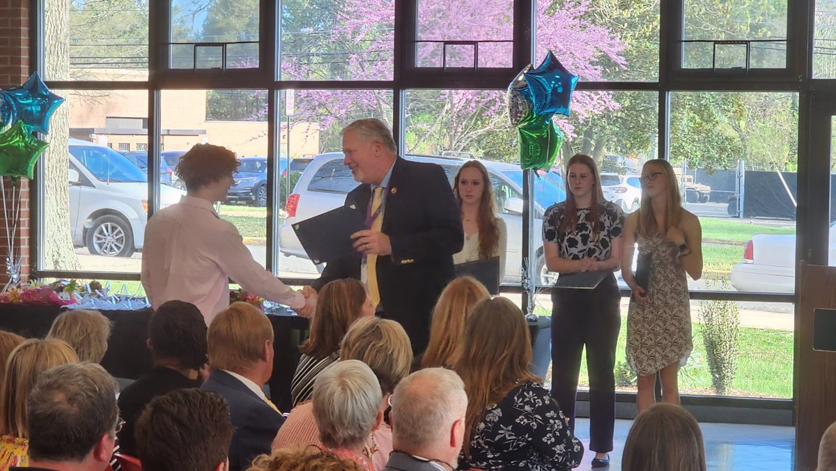 Special shout-out to Noah Hall, being honored tonight at the school board meeting for his state championship in wrestling! <a href="/_WrestlingLHS/">LibertyEaglesWrestling</a>