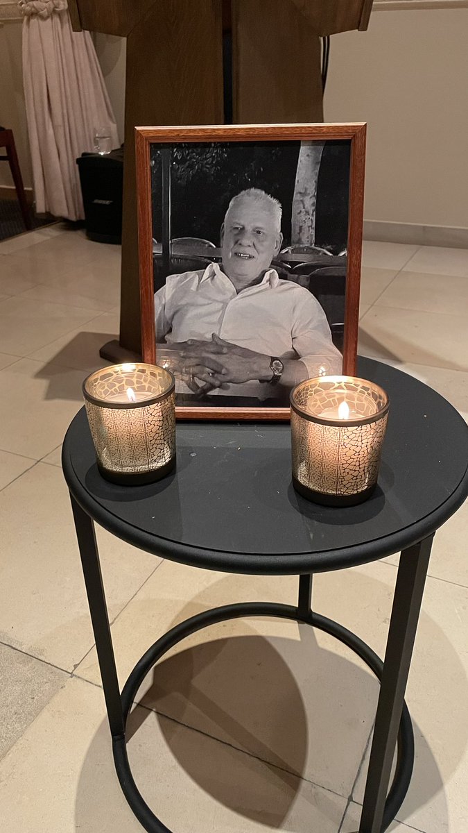 tj_smartguard's tweet photo. There’s only one Birger Jensen!!! 💔💙🖤

Papa is vandaag “thuisgekomen”… 

We hebben in intieme kring en op gepaste wijze afscheid genomen van onze man/papa/opa/vriend!

Dank aan allen die aanwezig waren, voor de vele bloemen, mooie woorden en hommages ❤️😢!

YNWA #myhero https://t.co/3K01kg5RvC