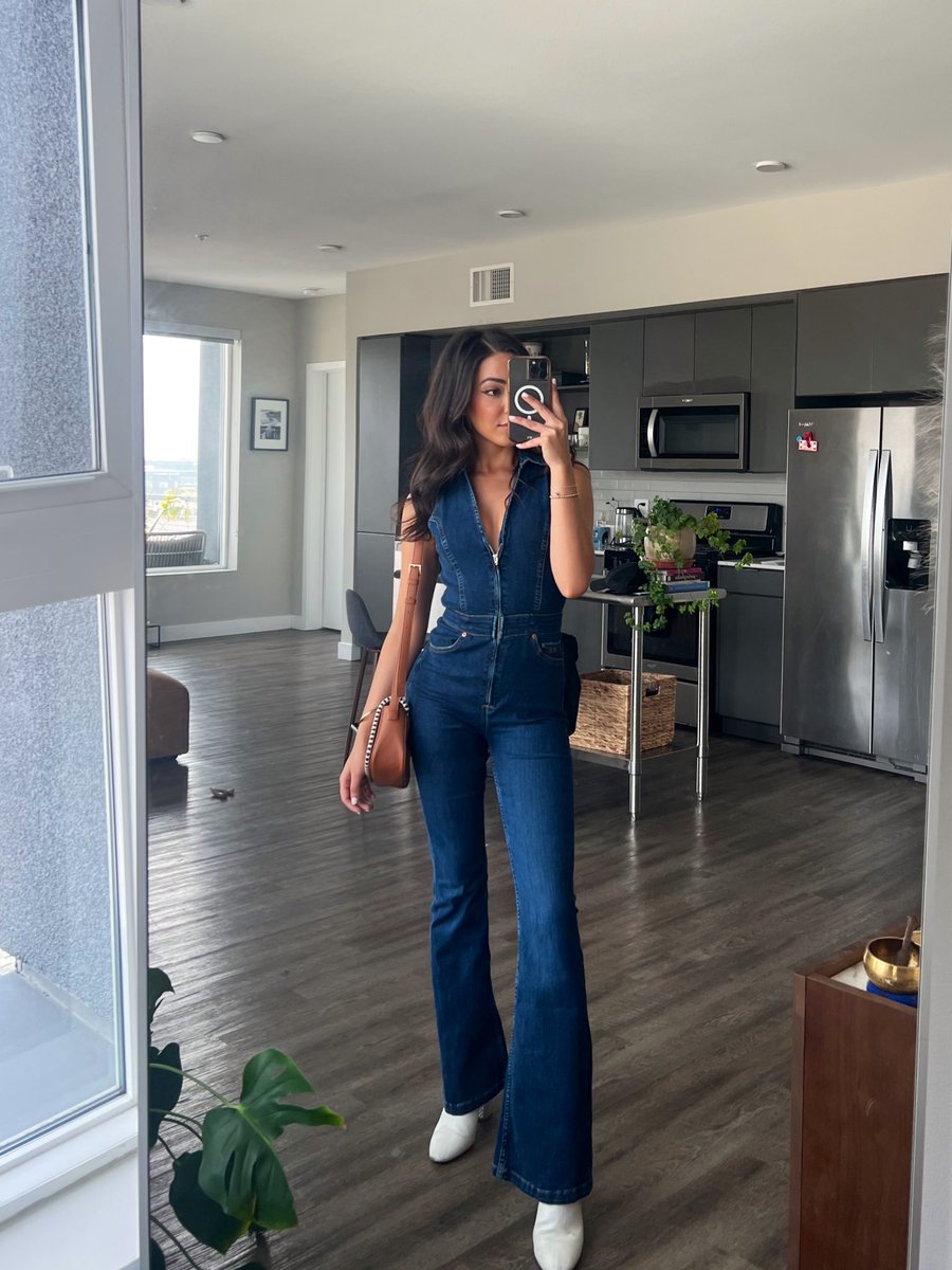 Charli Burnett tweet media