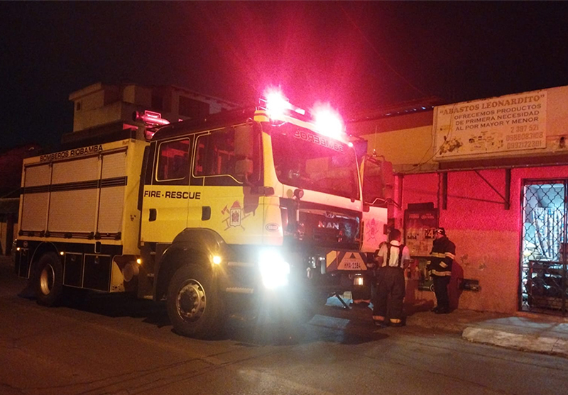 Trabajamos con el fin de salvar vidas, conoce nuestro reporte semanal de #emergencias ingresando en el siguiente enlace: bit.ly/3mpqoHM

#BomberosRiobamba #TrabajamosPorTuSeguridad