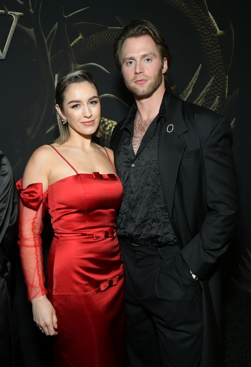 grishawiles's tweet photo. ⠀            
⠀            @.𝙽𝙸𝙽𝙰𝚉𝙴𝙽 𝙿𝙾𝚂𝚃𝙴𝙳 
                   𝙾𝙽 𝙸𝙽𝚂𝚃𝙰𝙶𝚁𝙰𝙼 :

     our wedding pictures arrived ! here is the only one where he's not crying !
⠀ https://t.co/Sw75c1GcYN