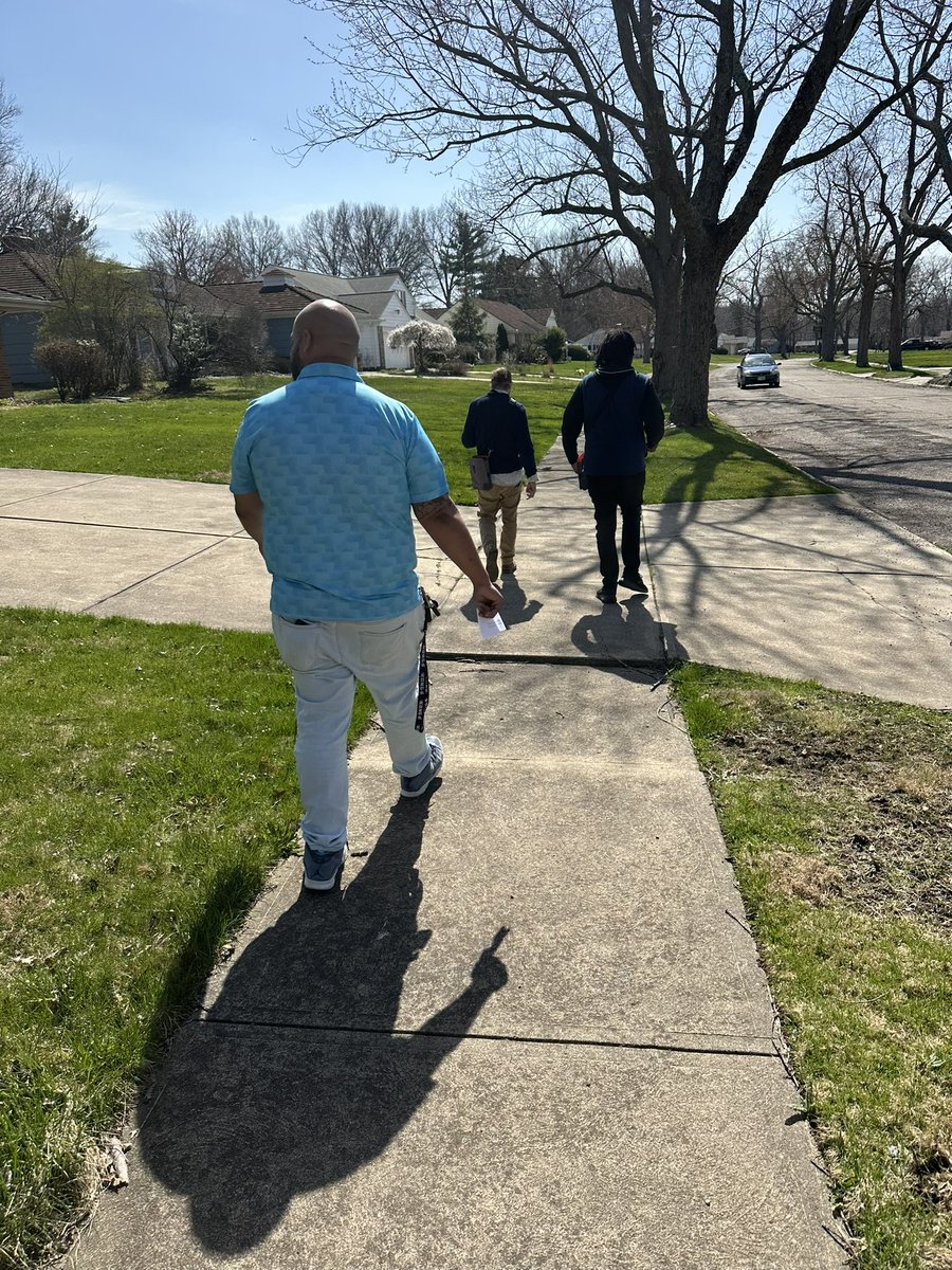 Another day another Fiber Walk! Hit the streets of Cleveland Heights and East Cleveland today! <a href="/LifeatAlliance/">Alliance Mobile</a> <a href="/BIGBizDecker/">Eric Decker</a> <a href="/keroninc/">Keron Incarnato</a> <a href="/PhilWhite3612/">Phillip White</a> <a href="/TrayeValentine/">Traye Valentine</a> <a href="/RyanKling8/">Ryan Kling</a> <a href="/ErdmannKen/">Ken Erdmann</a> <a href="/mattsharrak/">Matthew Sharrak</a>