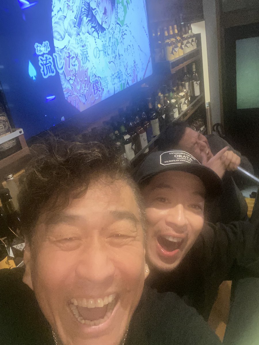 清木場俊介御来店😍🍺布施辰徳の隠れ家的なBARに俊ちゃんがお祝いに来