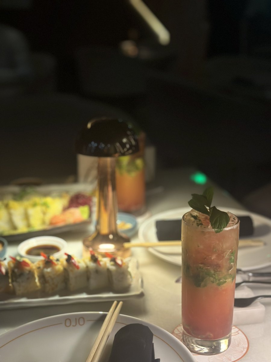 iifatv_'s tweet photo. Sushi date 🤎 https://t.co/BnH1SBJ9hj