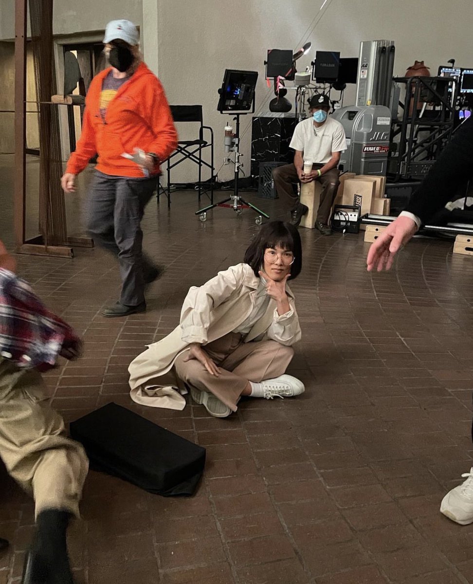 Film Updates on Twitter "Steven Yeun and Ali Wong on the set of ‘BEEF’"