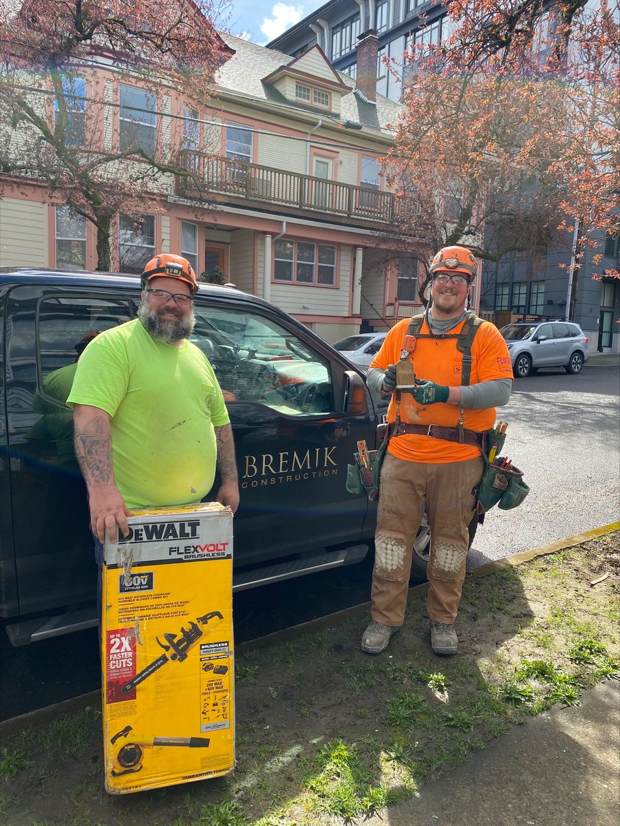 Congratulations to Josh Jennings, Richard Burhn, and Jesus Castro for receiving Bremik’s Safety Recognition for March.

#btheBest #bremikconstruction #constructionsafety