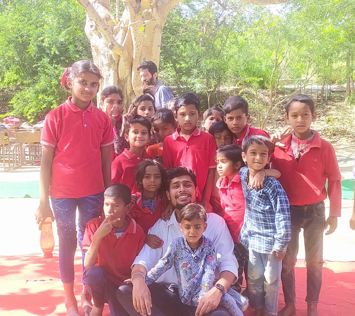 Sagar00291793's tweet photo. किसी के वास्ते हो तेरे दिल में प्यार ।। जीना इसी का नाम है ।।
.
.
.
.
.
.
.
.
.
.
.
.
.
#masti #mastitime😉 #student #life #pyaar #pyaarebache❤ https://t.co/hDR9RoTCtL