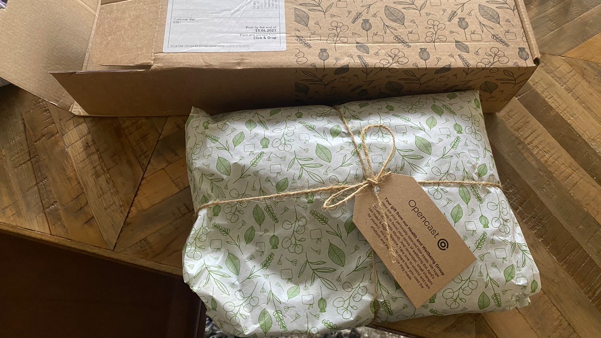 Thanks to the lovely <a href="/TeamOpencast/">Opencast</a> for the health and wellbeing box. It was a very pleasant surprise and a thoughtful selection of treats 🙌🏻