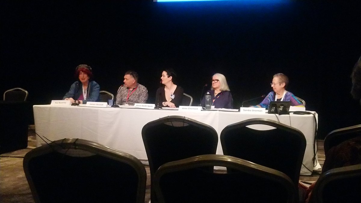 More from the #eastercon weekend. A panel on endings, with an interesting variety of approaches, and a factually wrong opinion on The Dark Tower 😆. @annecharnock @RozKaveney @queenofgrimdark @JamesBennettEsq, Sandra Unerman.