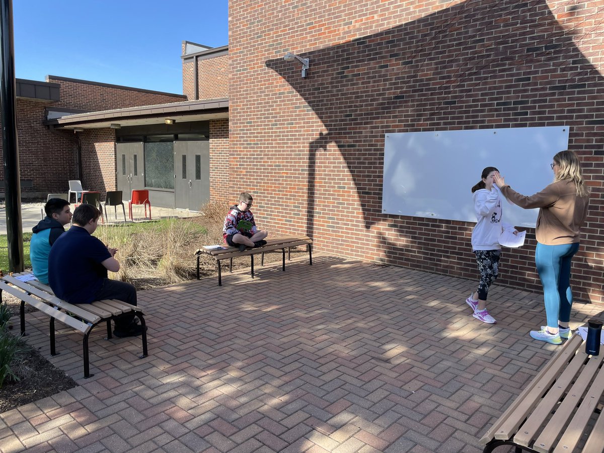 MrsGiangrandSLP's tweet photo. We loved using the “Mac” Yard today for morning meeting with @mslynchmac ‘s class. Everyone learning while enjoying the beautiful weather @D23MacArthur @PHSD23 https://t.co/2mCwyLBquU