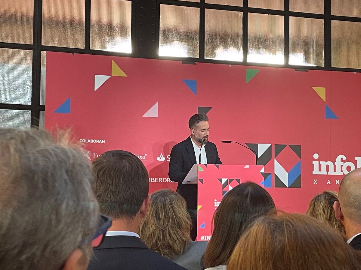 En #INFOLIBRECUMPLE10 de 
<a href="/_infoLibre/">infoLibre</a> con <a href="/sanchezcastejon/">Pedro Sánchez</a>, 
 🎉🎉🎁 un regalo de frescura, sosiego y calidad periodística en un contexto donde dar primero a veces se valora más que acertar. Enhorabuena a 
<a href="/jesusmarana/">Jesús Maraña</a> <a href="/basteiro/">Daniel Basteiro</a>
 y resto equipo y soci@s