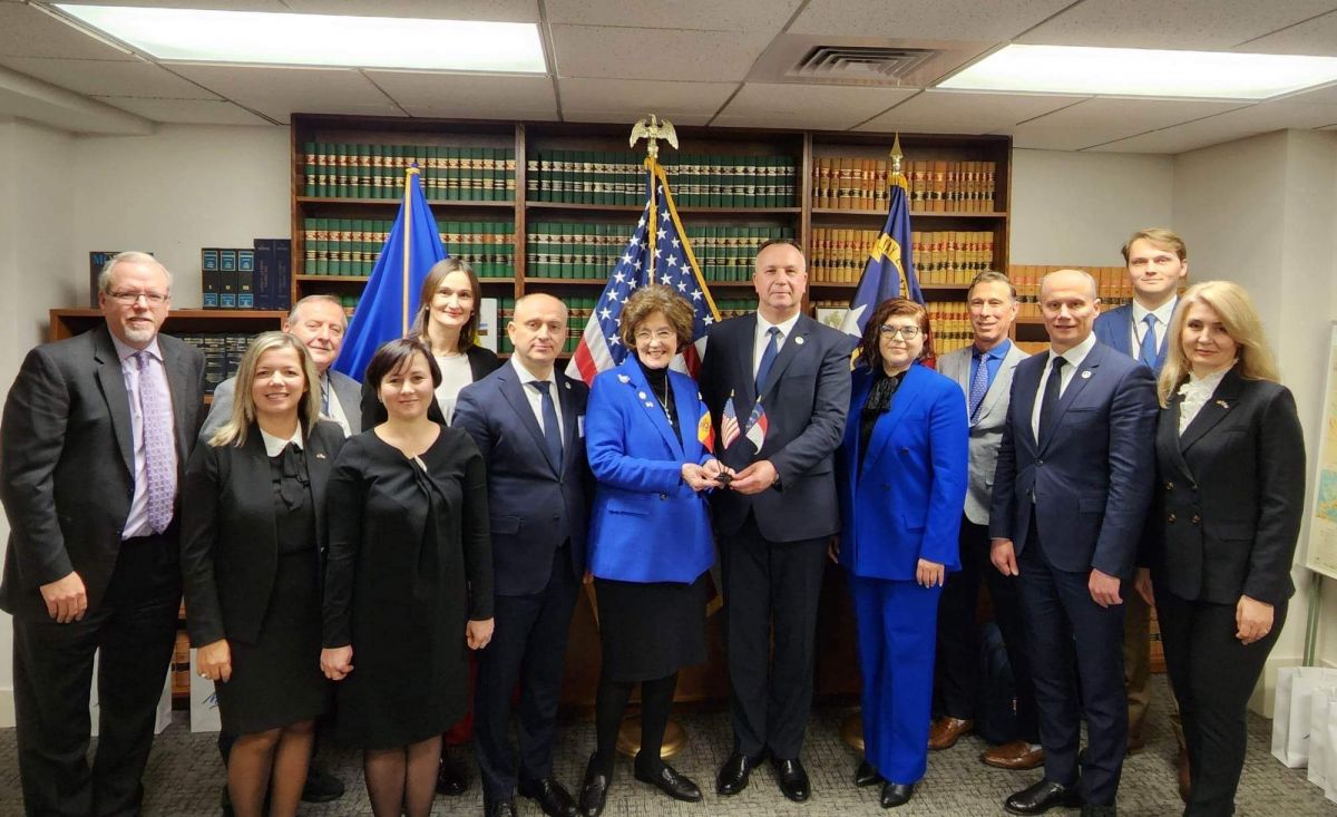 USMF_Moldova's tweet image. The working visit to the United States of America opened up new prospects for professional collaboration and consolidation of Moldovan American friendship relations: Interview with the rector Emil Ceban

#USMF #NCMoldovapartnership #OpenWorldProgram
usmf.md/en/noutati/wor…