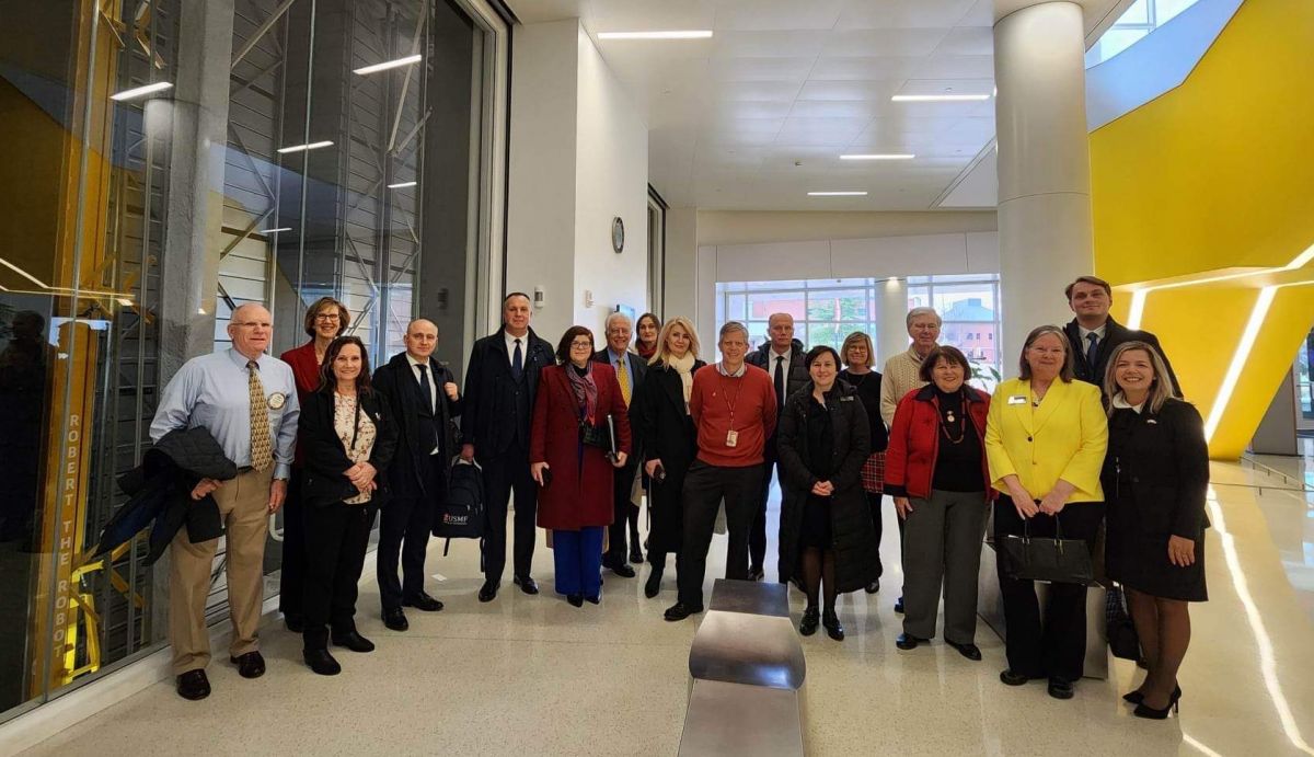 USMF_Moldova's tweet image. The working visit to the United States of America opened up new prospects for professional collaboration and consolidation of Moldovan American friendship relations: Interview with the rector Emil Ceban

#USMF #NCMoldovapartnership #OpenWorldProgram
usmf.md/en/noutati/wor…