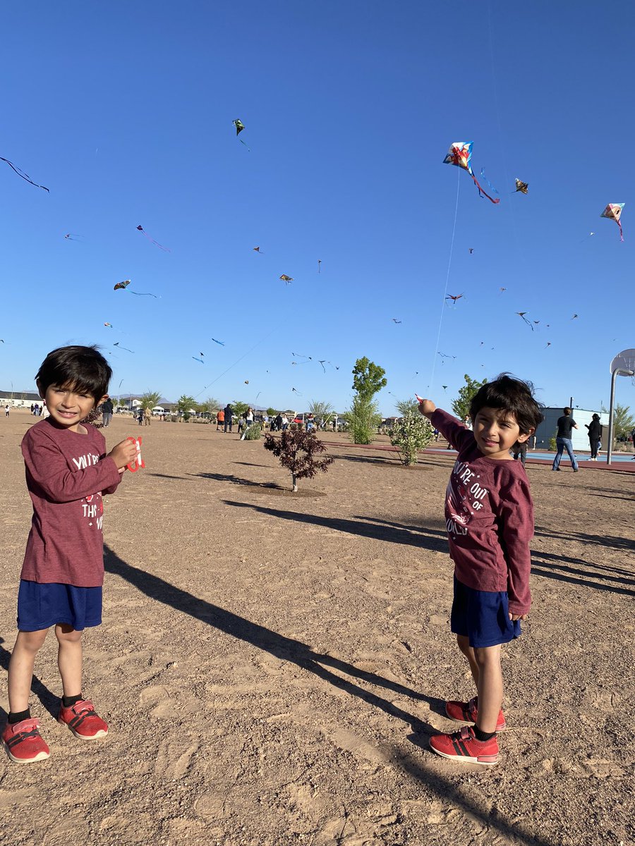 cecicam12's tweet photo. Kite Day 🪁 https://t.co/K8cnwc37IX