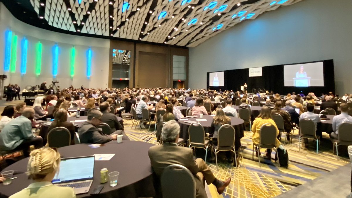 Think climate matters to Michiganders? Jammed ballroom in downtown Detroit today for the #MiHealthyClimate Conference. #Michigan