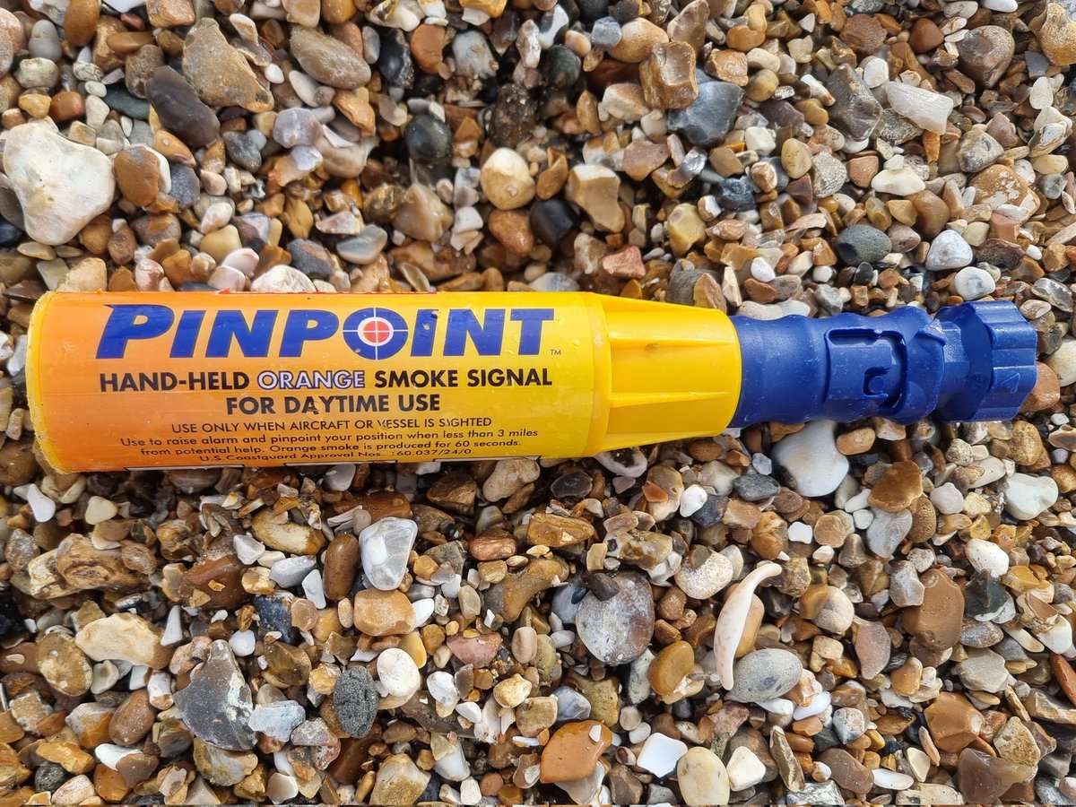 📟 BEEP, BEEP, BEEP 📟
CALLOUT - 18/2023
11/04/23  11:55
 
Team paged to reports of a hand held orange distress smoke flare washed up on Medmerry Beach.

READ THE FULL STORY HERE...
m.facebook.com/story.php?stor…