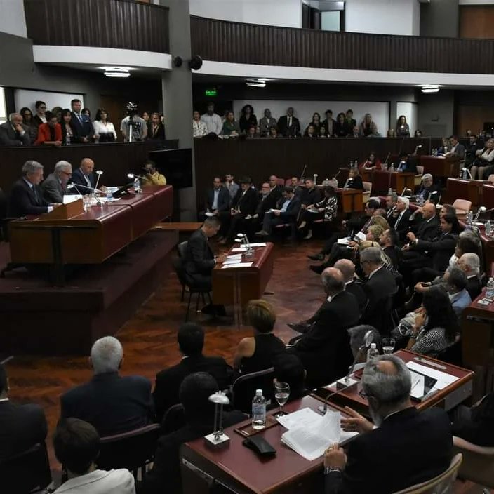 🟠La defensora del Pueblo, <a href="/ClauSBard/">Claudia Bard</a> participó de la sesión especial que se realizó en el día de hoy en la Honorable Legislatura del Chubut, en la cual el Superior Tribunal de Justicia presentó el informe de las acciones que desarrollaron durante el período 2022/2023.
#Chubut