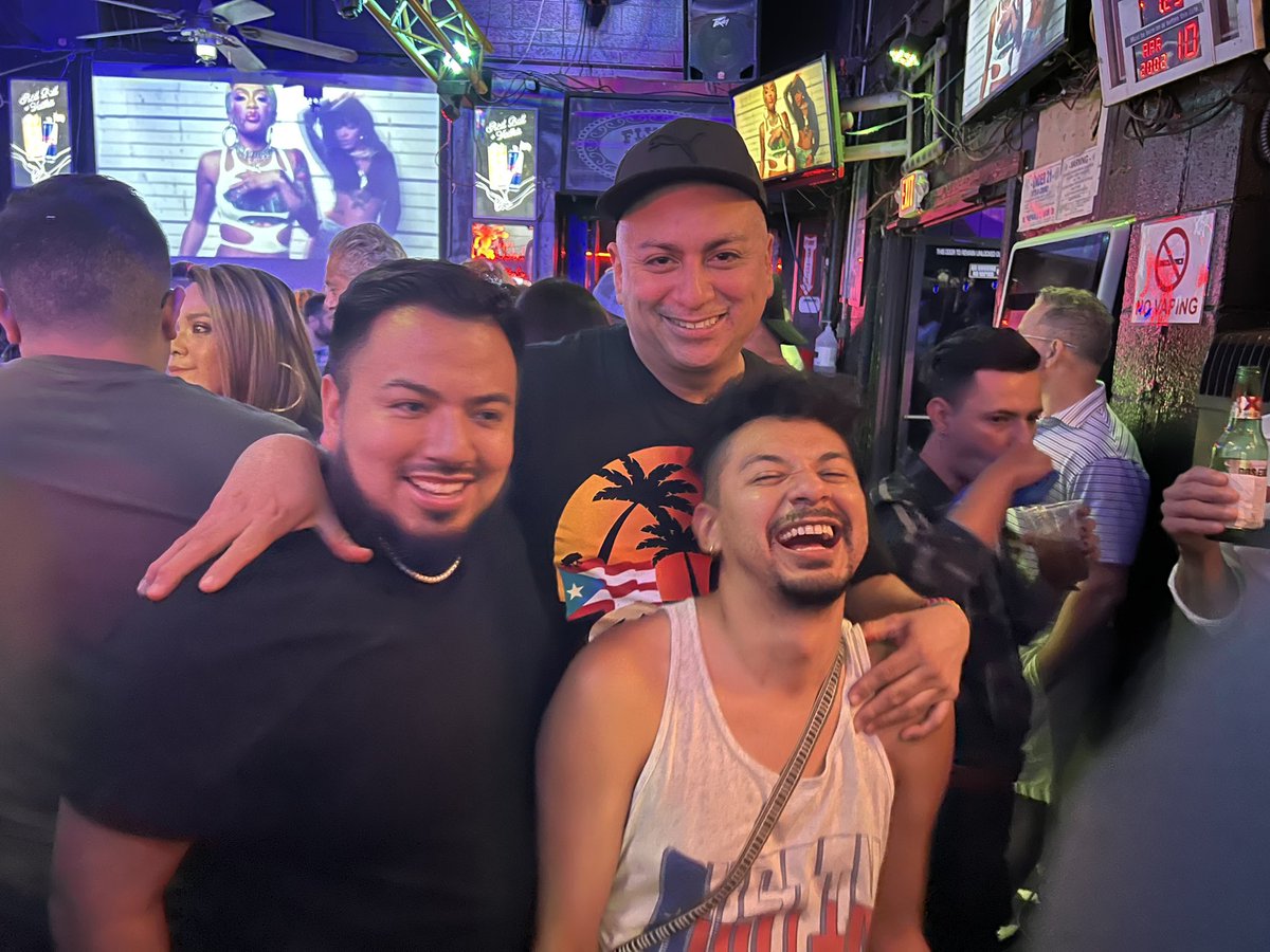 ItsCarlosSoto's tweet image. #SundayFunday Reunited with some of my #ODPhi #ΩΔΦ #Chi Brothers #SanAntonio #Strip 🏳️‍⚧️🏳️‍🌈