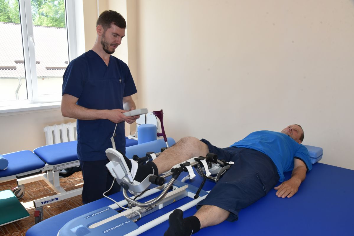 USMF_Moldova's tweet image. The state will grant young specialists, employed in public medical and sanitary institutions in districts and villages, the single allowances in one installment, after 6 months of activity. Previously, they were paid in three installments. 

#USMF 
usmf.md/en/noutati/you…