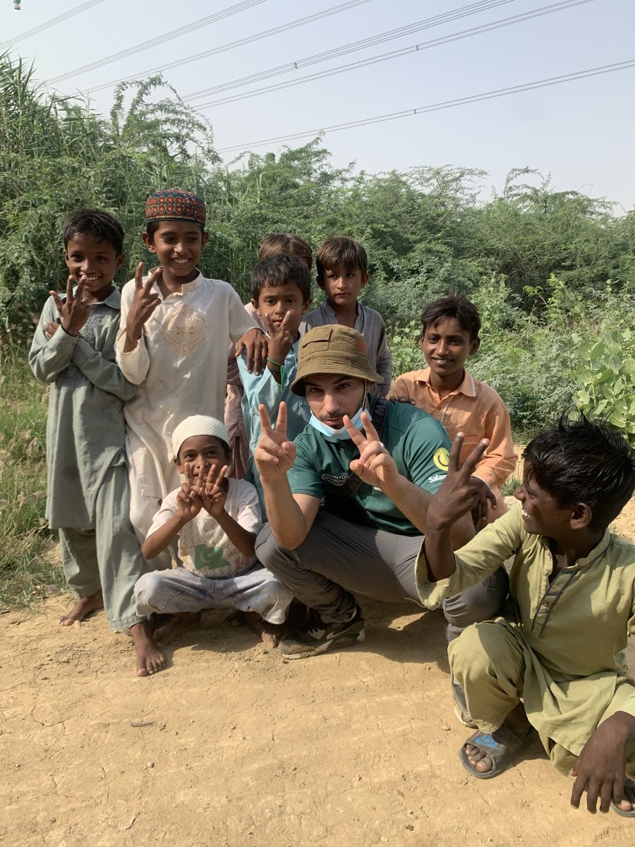 Still raising money for pakistan, last 10 days of Ramadan let’s make it count, get your self some shade on the day of judgement please everyone share and donate justgiving.com/page/ramadanfo…