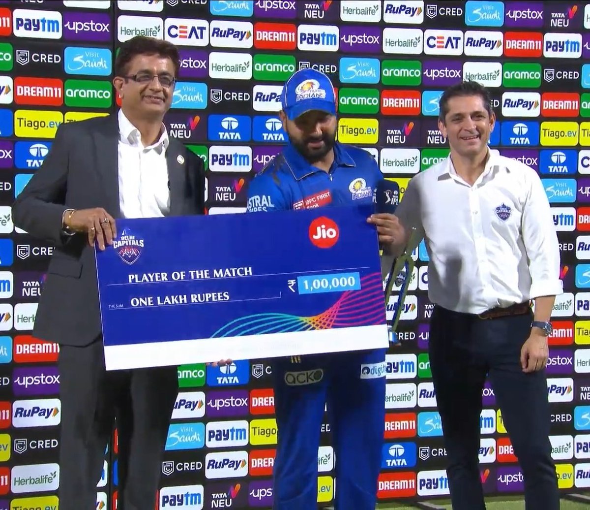 45Fan_Prathmesh's tweet photo. Rohit sharma Got The Man of the match !! 

Man of the matches among indians:

19 - Rohit Sharma(got after 2021)
17 - MS Dhoni
16 - Yusuf Pathan
14 - Virat Kohli

The GREATEST Ever @ImRo45 !👑

#MIvsDC https://t.co/MQPKOzzcHb