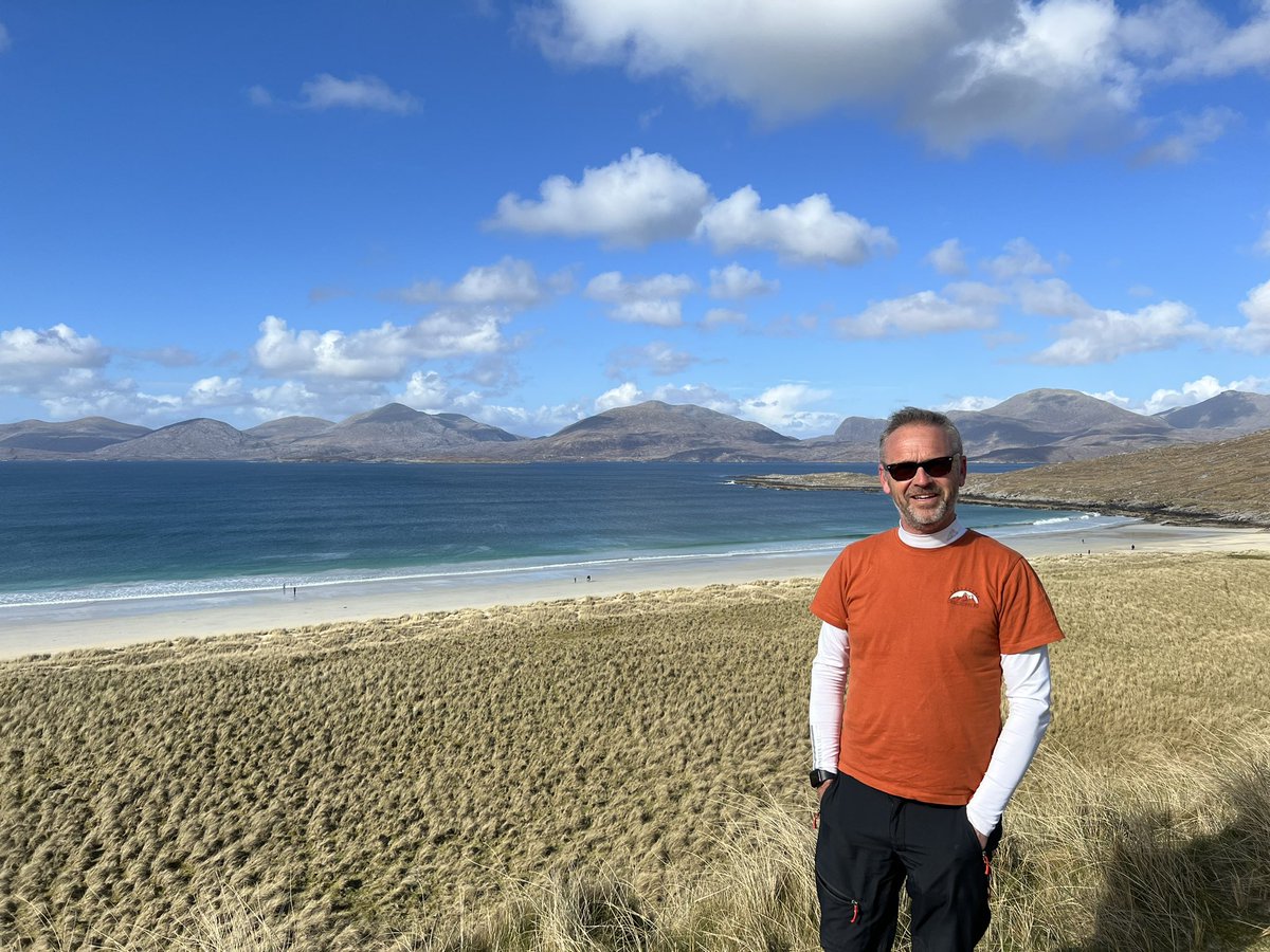 #campervanlife #dryingclothes #beach #LuskentyreBeach #cliffbeach #Uig #OuterHebrides #isleofharris #Stunning #Campervan #holiday #sunnyday