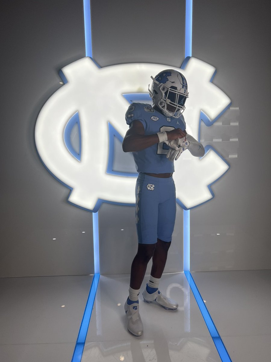 Had a great time at @UNCFootball today!🤍 Loved the campus and coaching staff was great, looking forward to coming back! @CoachJasonJones @UNCCoachThig @CoachGalloway7 @ToCreek @CoachKTinsley @CoachCoiro