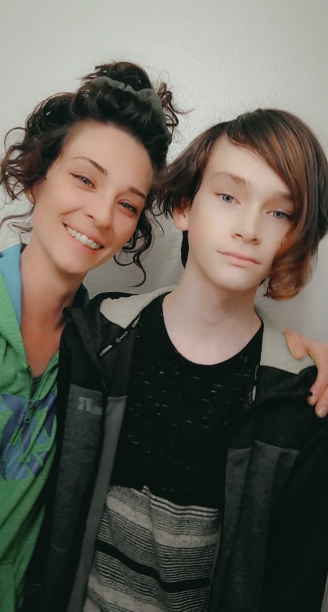 RachealMcG's tweet photo. I just love this picture of me and my mini. π₯°βοΈβοΈHe'll be a full grown-up soon guys! π°π
(Don't mind his lack of smile, he is a very happy boy, just VERY neurodivergent) π€π
#mama #adultchild #growupsofast #memories #mymini #familylove #twins #myson https://t.co/lPD1H1dSKc