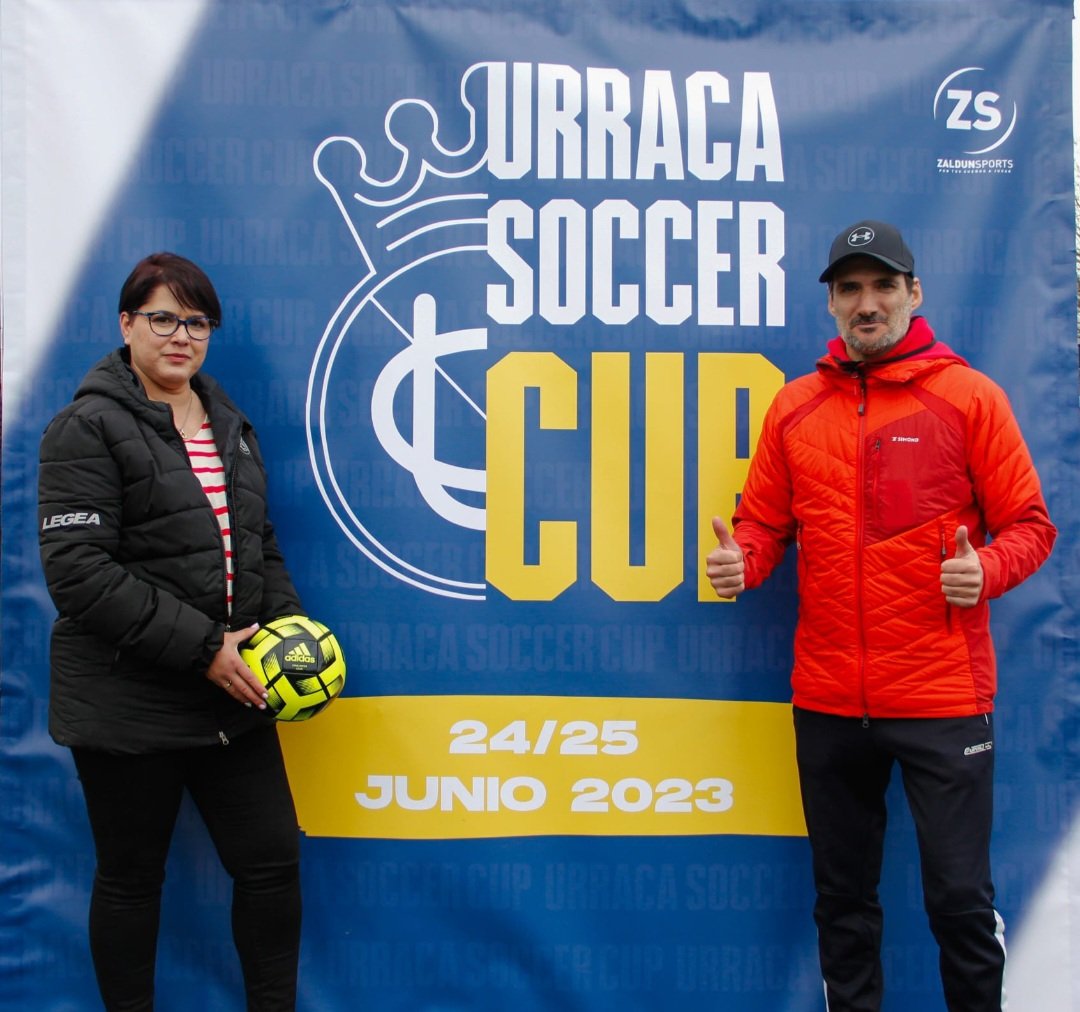 Urracacf_Posada's tweet photo. El URRACA presenta su PRIMER TORNEO, con la colaboración de Zaldun Sports 

En la imagen, nuestra presidenta Mª Eugenia Menéndez junto a los concejales Miguel Angel Alonso Poo,  Juan Carlos Armas y Nacho Rioja, Responsable de @ZaldunSports https://t.co/ktWXGhwGoF
