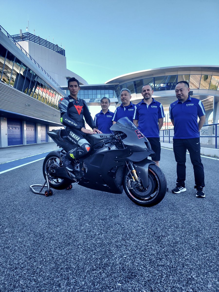 Toprak has completed his test of the YZR-M1 at Jerez: 

🗣️ “I’ve had two really good days. My focus was on completing as many laps as possible to get a better understanding of the bike, rather than pushing for a fast lap time, but it was very enjoyable anyway!”

#YamahaRacing