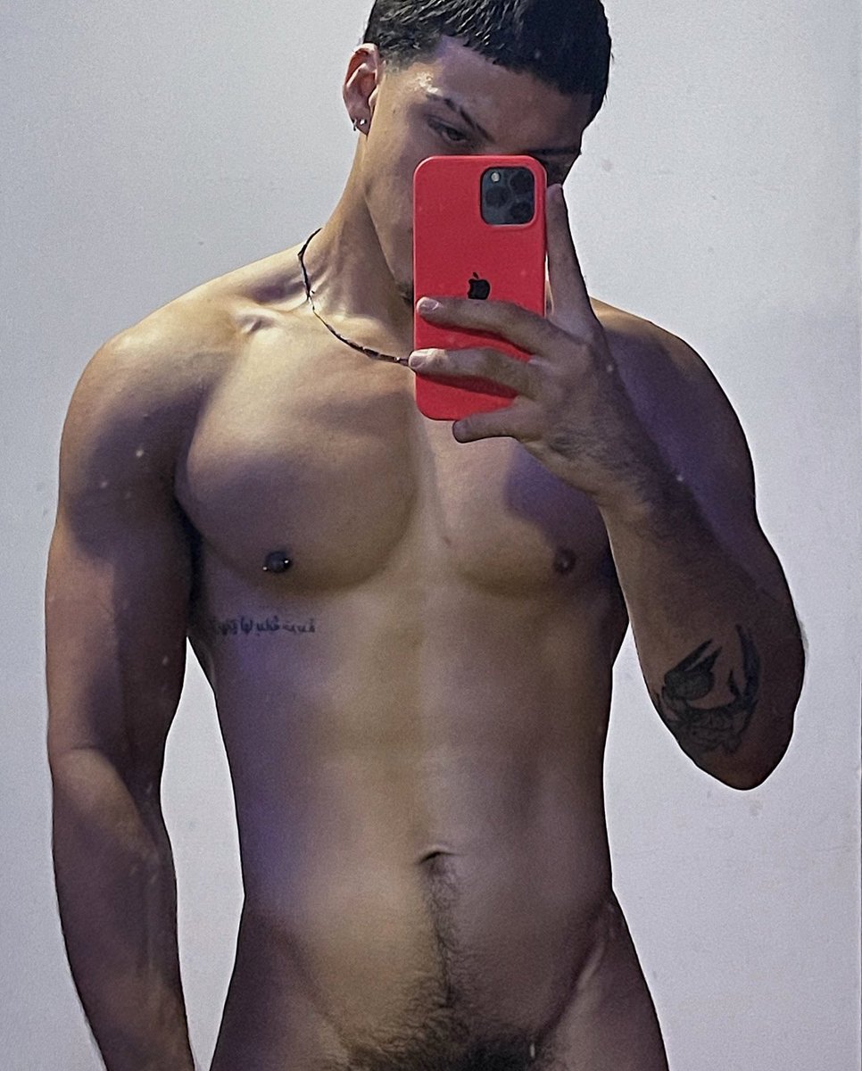 FtdIMVqX0BA4ubT?format=jpg&name=medium