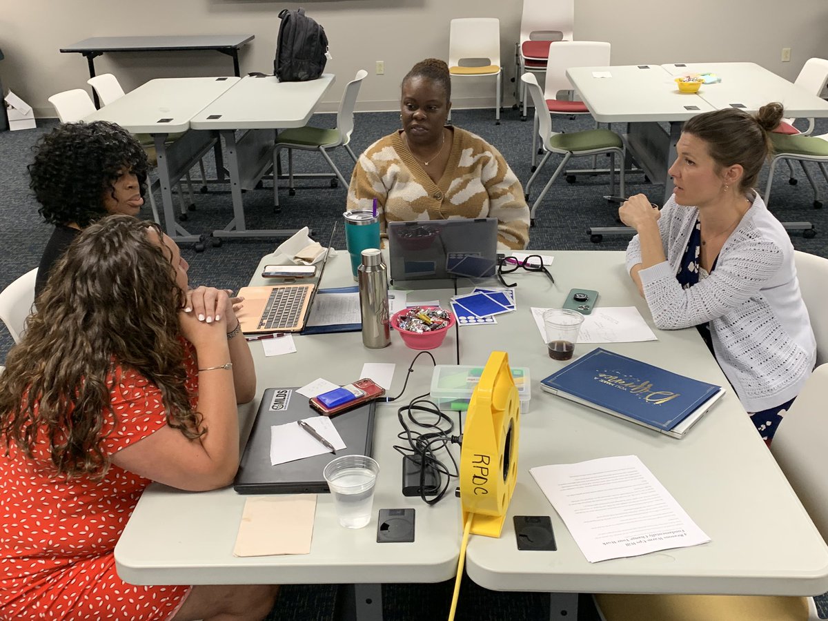 Hmmmm…. <a href="/MLDSLeaders/">MO Leadership</a> table conversations with our #MOLA37 Leadership Academy cohort! @DrStryjewski <a href="/LeslieBonner2/">Just Les</a> <a href="/KellyKozlen/">Dr. Kelly Kozlen</a> <a href="/RachaelYounge/">Rachael Younge, Ed.D.</a> <a href="/AshleyMairFHC/">Ashley Mair, Ed.D</a> <a href="/pdemps45/">Patrick Dempsey Ed.D</a> <a href="/nmhuffman/">Nicole Huffman</a> <a href="/Erin_Lawson3/">Erin Lawson, Ed.D.</a> @LVEJohnsonAP <a href="/cphillips2006/">Christina Phillips</a>