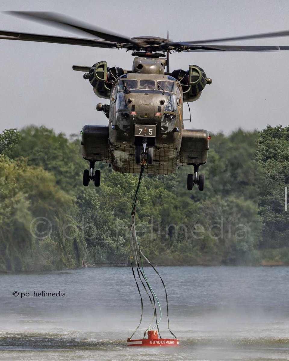 aerialfiremag's tweet photo. A front on view of a German CH-53GA filling its tank during recent firefighting efforts on the German border. Photo by @pb_helimedia

Tag us at @aerialfiremag to feature your image on social media. Email your shots to news@aerialfiremag.com to be featured in our print magazine. https://t.co/Ful1Ucusn3